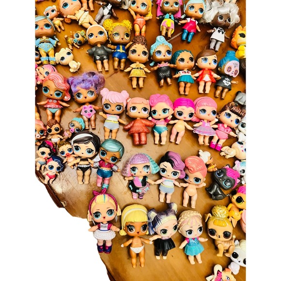 Large Lot of over 120 LOL DOLLS preloved - Picture 2 of 11